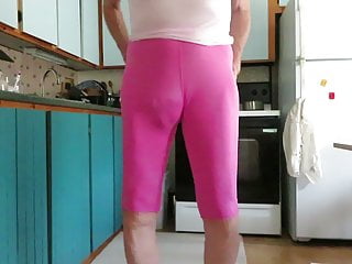 My fem ass cheeks and sissy bulge in woman&#039;s leggings