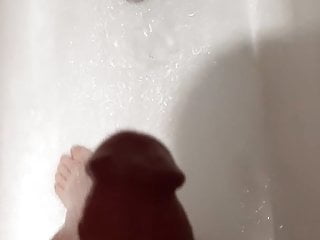 Masturbate in the shower 