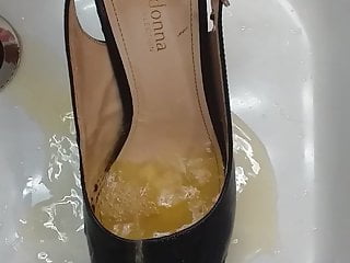 Another pee on sister shoes