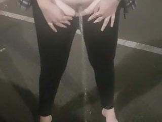 Pussy Pissing Hd Videos video: QUICK PEE IN CARPARK BEFORE LEAVING, PEOPLE EVERYWHERE