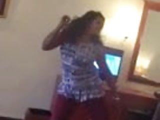 Desi girl strip, dance in hotel