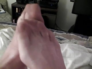 Cummy stocking feet, the video