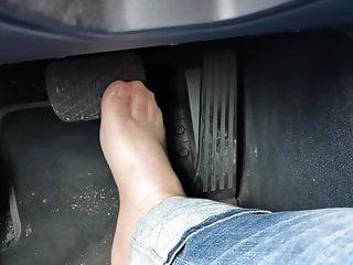 Nylonstrumpfhose im Auto