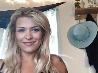 Teen Babe College video: PERFECT SEXY BLONDE BABE