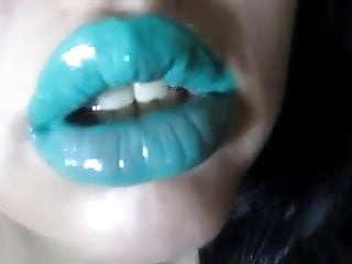 lips femdom