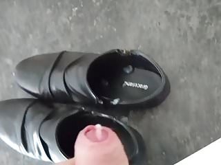 Cum on shoes
