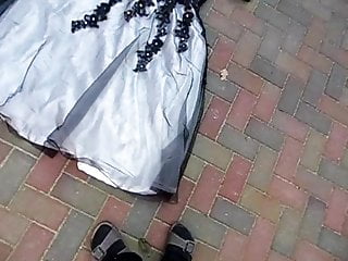  das Abendkleid meiner Bekannten