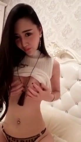 Girl pussy nude in Chengdu