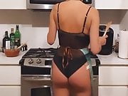 Caroline Vreeland - cooking with lingerie 10-16-20