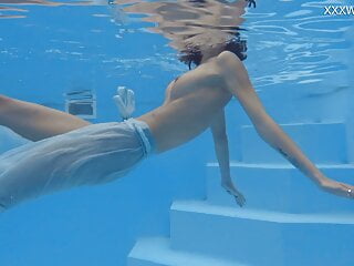 Hermione Ganger Underwater video: Another surprise from Hermione Ganger underwater