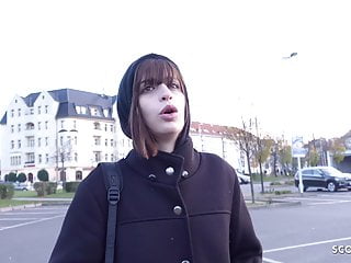 Free Street Pissing Porn Videos (167) - Tubesafari.com
