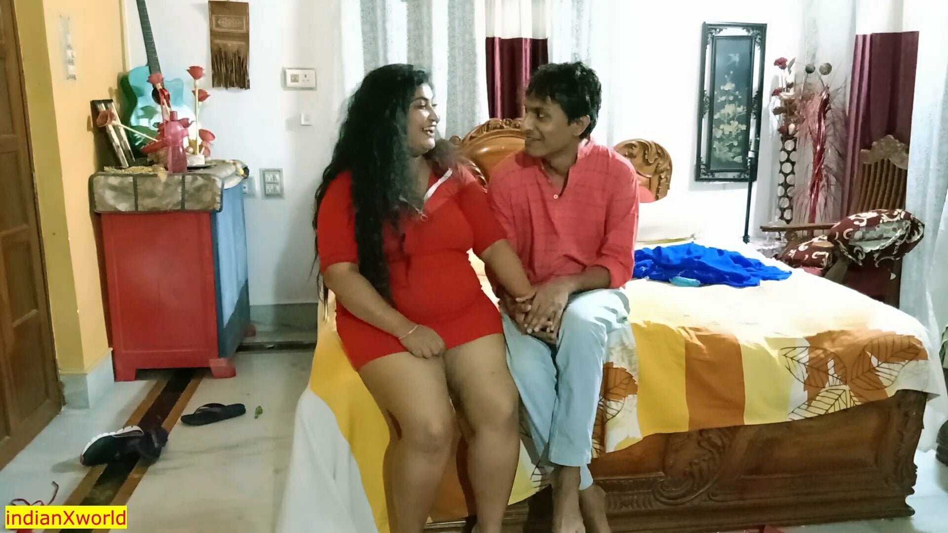 Desi Cheating Girlfriend Shared for Fucking!! Desi Threesome Sex - Pornoflux picture