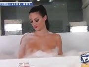 Rosee Divine bath