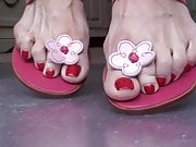 TOELOOP SOFTCORE 1.5 RED NAILS PINK SANDALS.