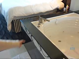سكس حيوانات حصان ينيك بنت ويشرم كسها الضيق Jpg From سكس نيك حصان