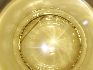  video: Desi pussy drinking pissing