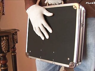 sie hat noch nie so einen grossen schwanz geblasen