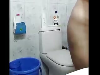 Bhabhi nangi hokar Naha Rahi bathroom mein Kar Diya mast chudai - Bild 9