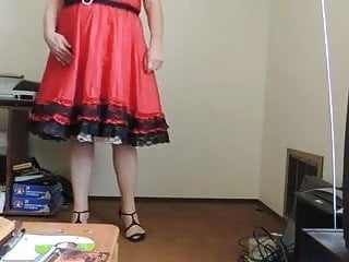 Sissy Ray In Red Taffeta Skirt And Gold Petticoat