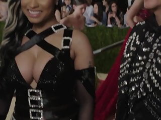 Nicki minaj the met gala 2016...