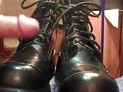 Cum On Boots4 (Bootlker)