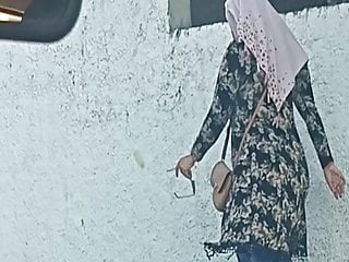 Arab Voyeur Brunette video: hijab MILF with huge nice ass spy in street