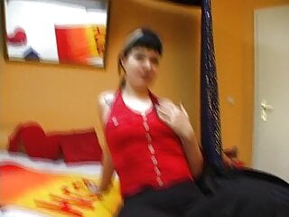 Gothic Schlampe aufgerissen