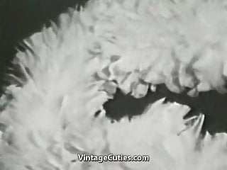 Big Boobs Show, 1970, Mature Big Boob, Mature MILF Tits