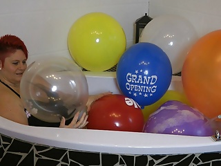 Annadevot balloons and xxx...