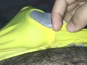 Wanking of Indian sexy guy with yellow underwear 