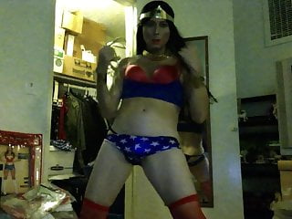 Sexy Wonder Woman Crossdresser Shemale Big White Ass...