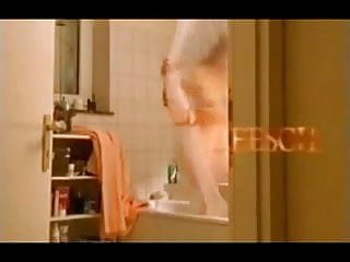 Annette Frier nackt unter der Dusche - Bild 6