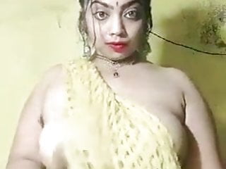 Giant Indian Big Boobs Aunty With Shawl 