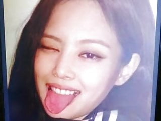 Blackpink jennie tongue...