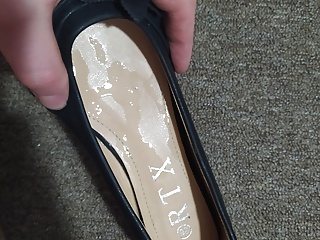 Cum in schoolmate&#039;s ballet flat