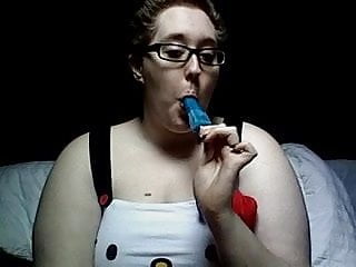 Bbw puts popsicle in asshole then...