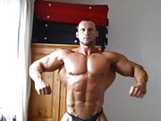 Str8 bodybuilder massive flexing